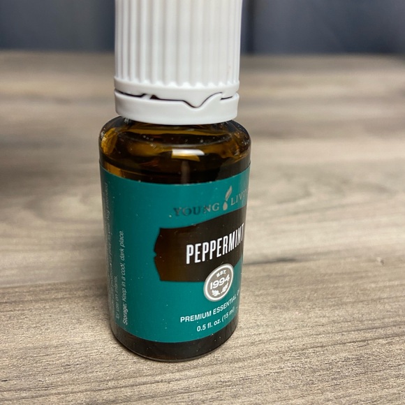 NEW Peppermint Young Living Essential Oil 15 ml Therapeutic Grade 100% Pure - Picture 4 of 4